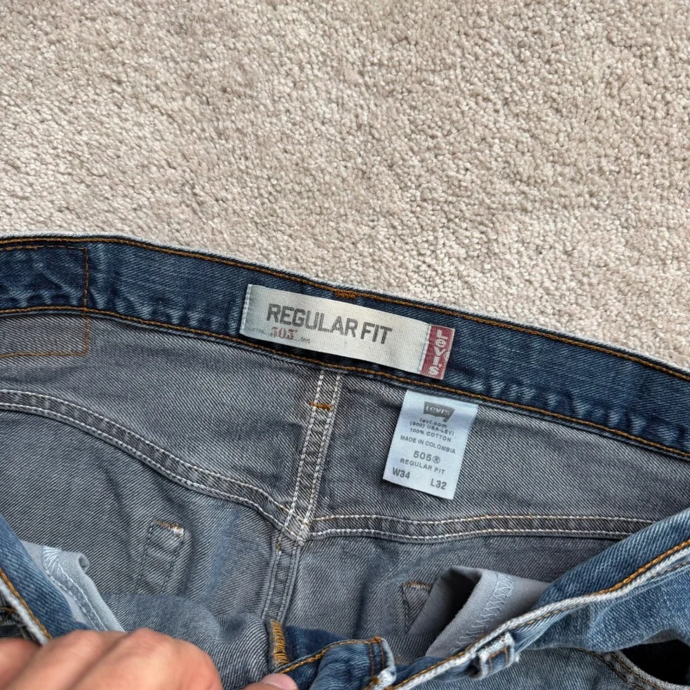 Y2K Levis 505 Regular Fit Jeans Blue Medium Wash Denim 34x32 Straight Distressed